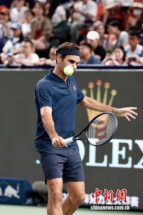 英国网球队绝杀日本网球队，费德勒绝境逆转