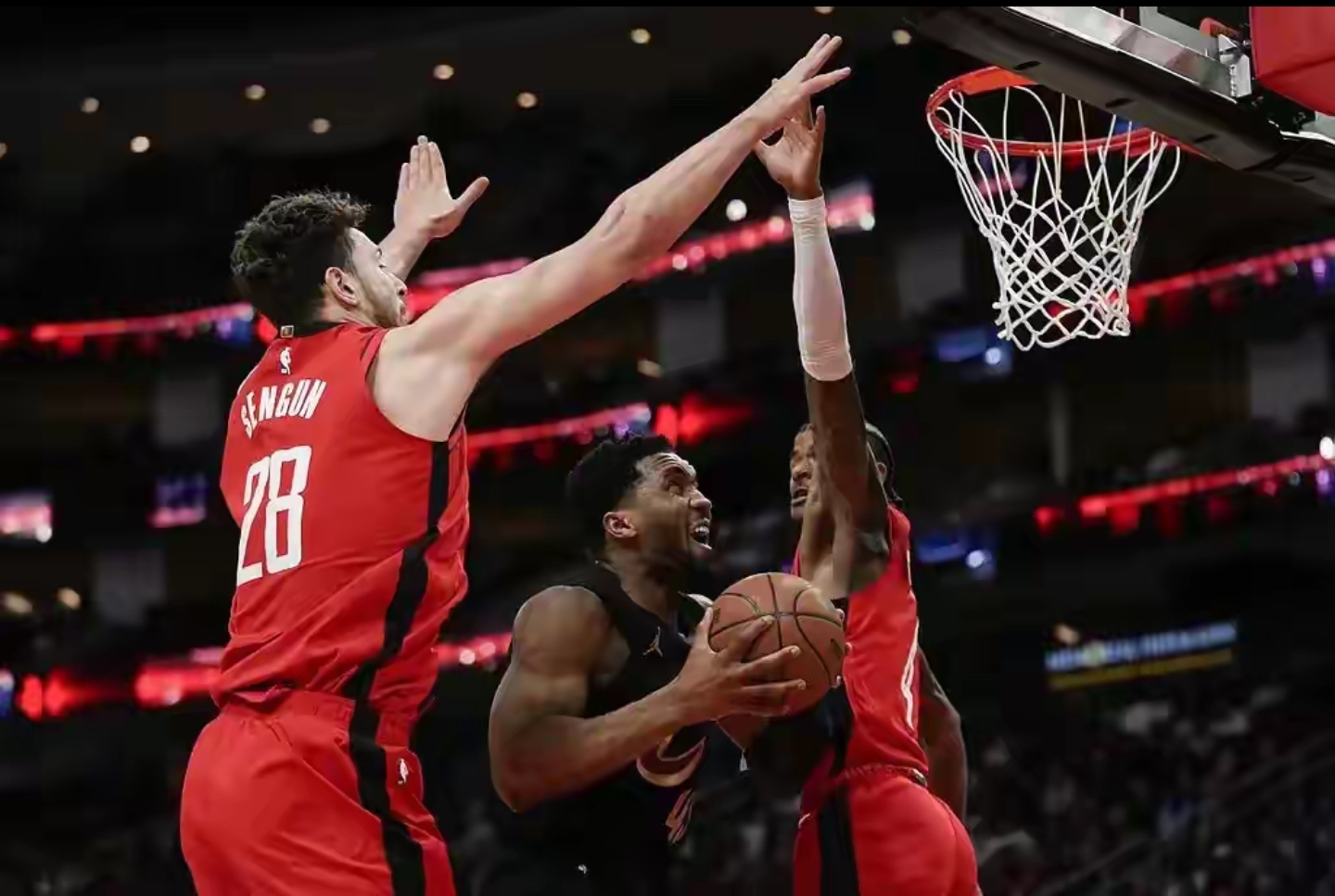 关于灰熊险胜勇士B队,艾顿绝境逆转的信息 关于灰熊险胜勇士B队,艾顿绝境逆转的信息