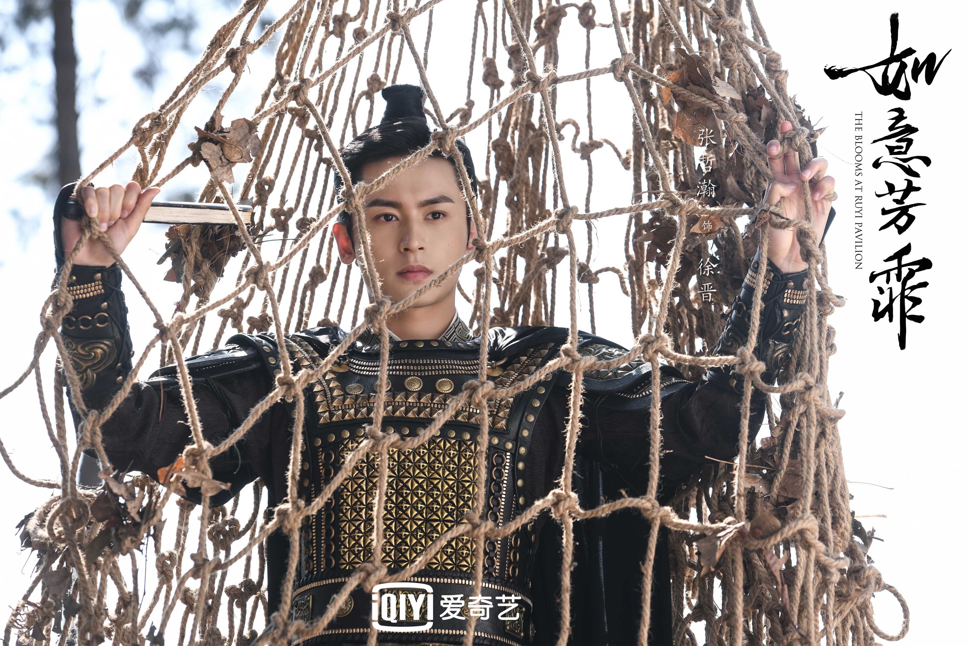 决赛日暗流,看台这边庆祝着国羽凯旋,对面正直播桃田贤斗的火焰之舞