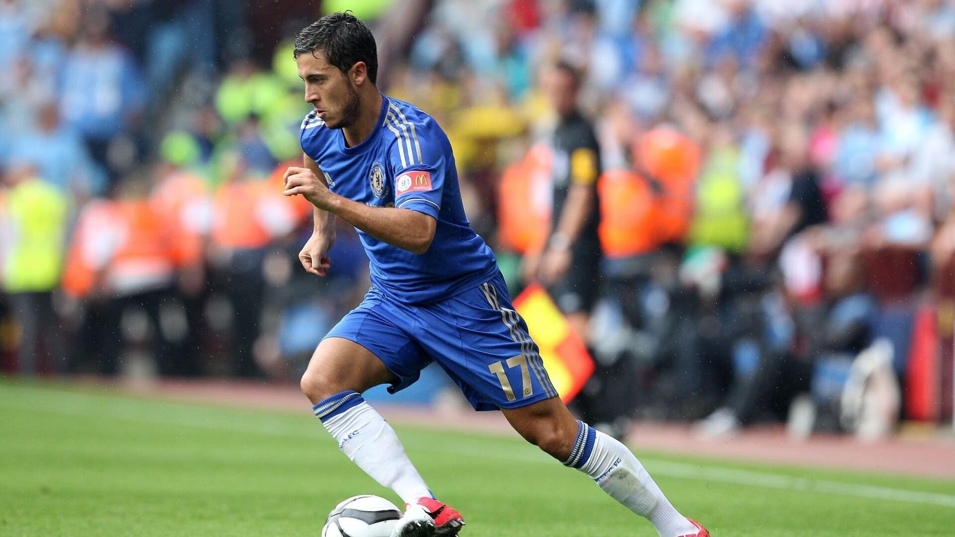 绿茵暗夜·孤星破晓，梅西在巴黎对阵马竞的封神时刻