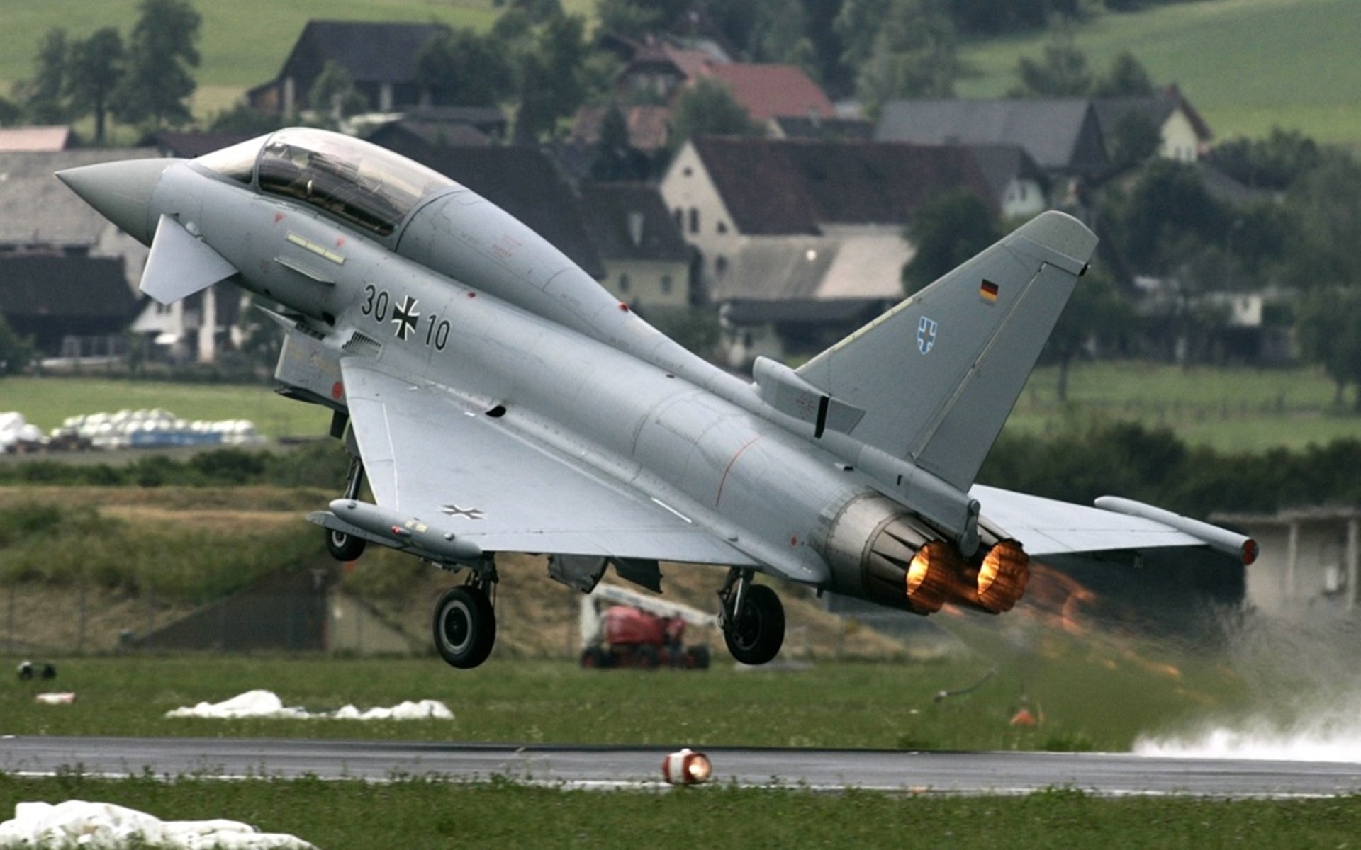 哈利伯顿闪耀难救主!莫兰特关键抢断助灰熊1分险胜尼克斯