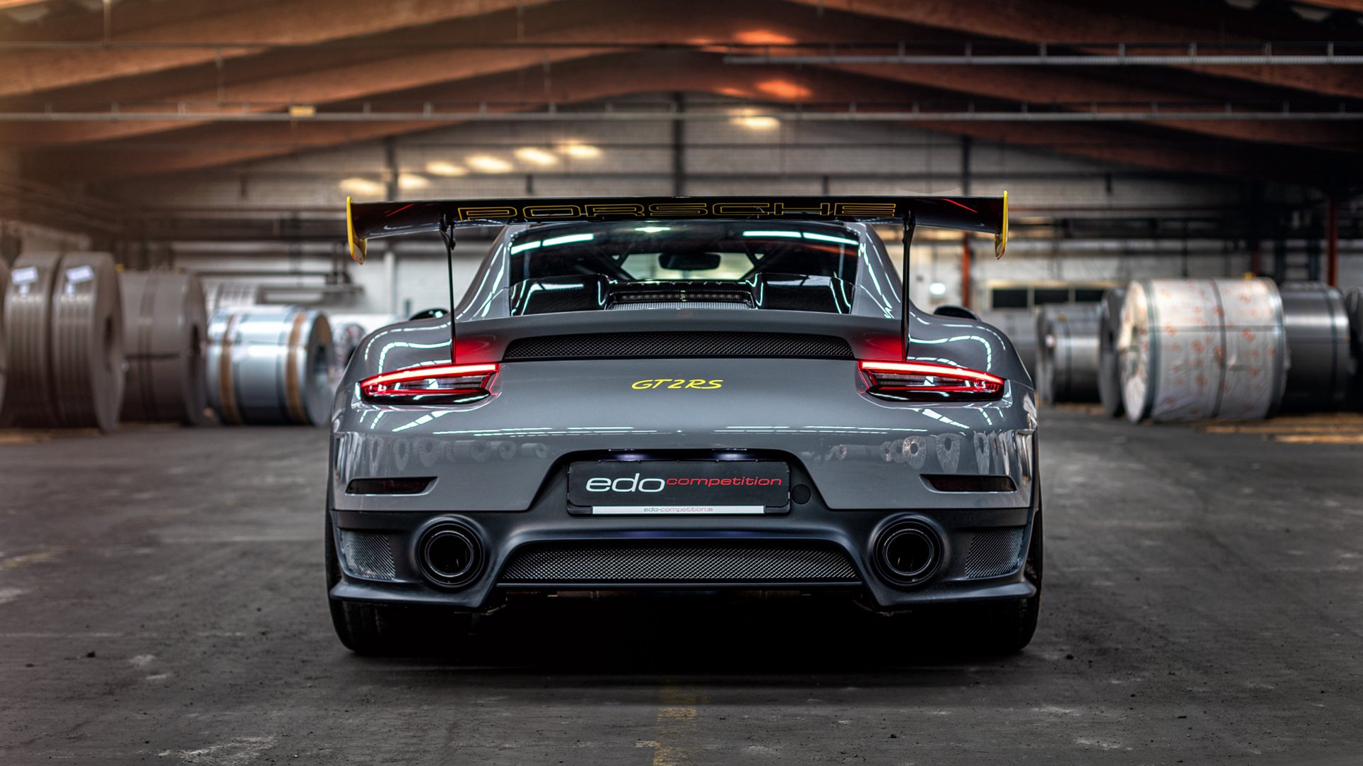 诺伊尔与苏亚雷斯的跨时空对决,当芬兰式防守哲学压制乌拉圭式锋线狂想曲